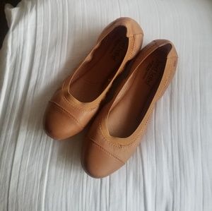 Cute Leather Brown Flats